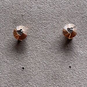AUTHENTIC PANDORA “HARD TO FIND “Rose Gold Heart Stud Earrings (VINTAGE)